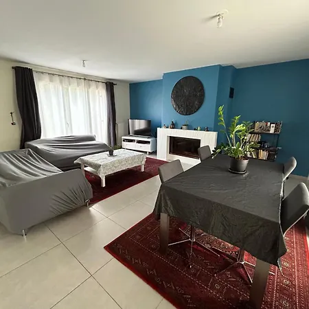 Holiday home Maison Spacieuse Et Paisible 135 M De Confort Saint-Pierre-du-Perray